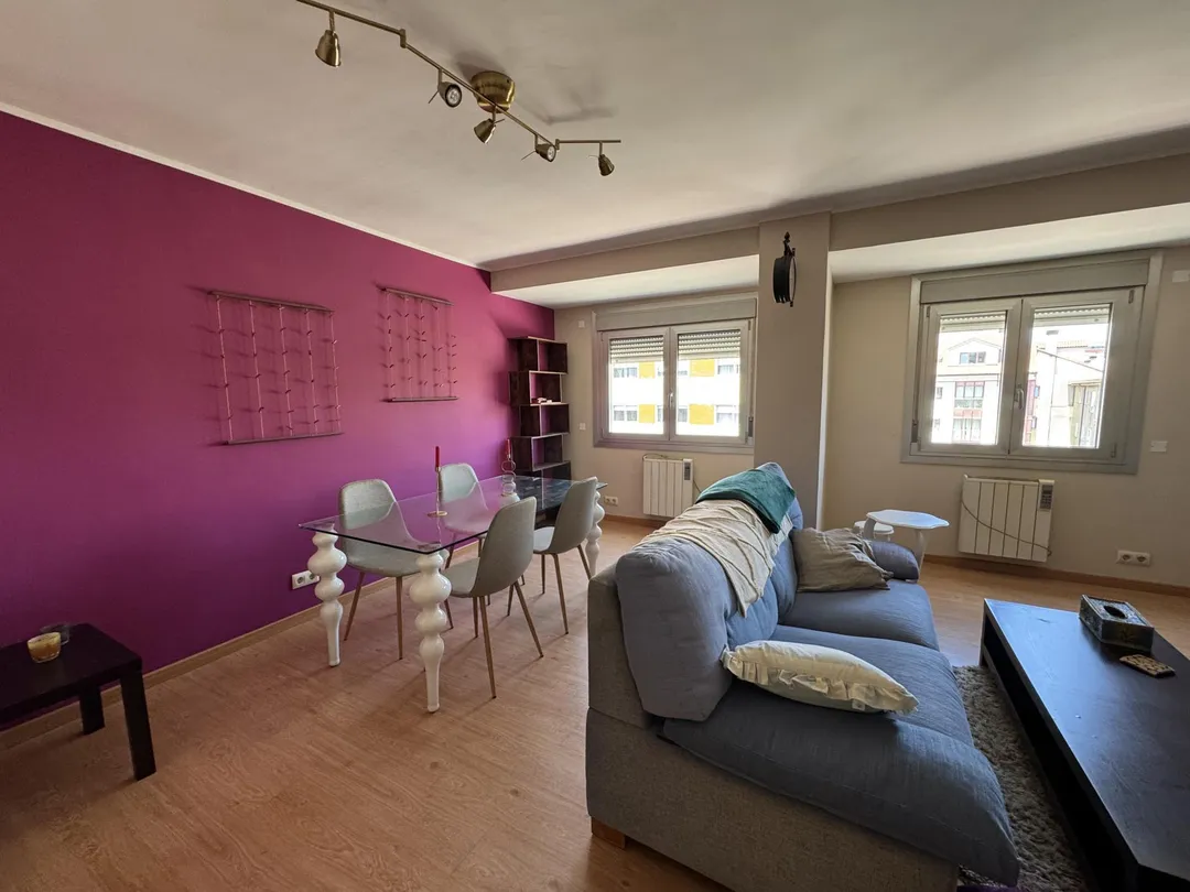 Piso en  Avenida Rosalía de Castro 69