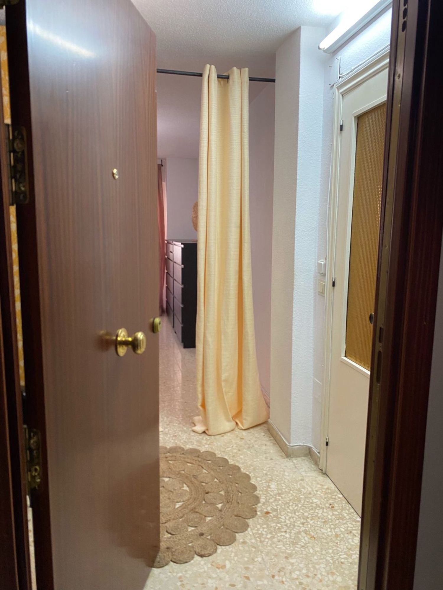 Piso en calle Héroe de Sostoa, 156 - Foto 1