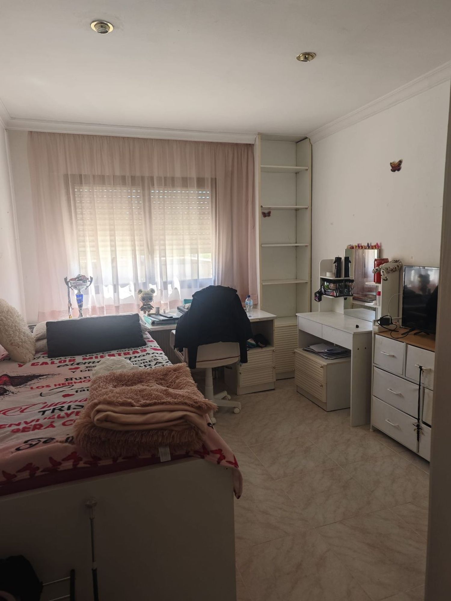 Piso en calle de Juneda, 37 - Foto 3