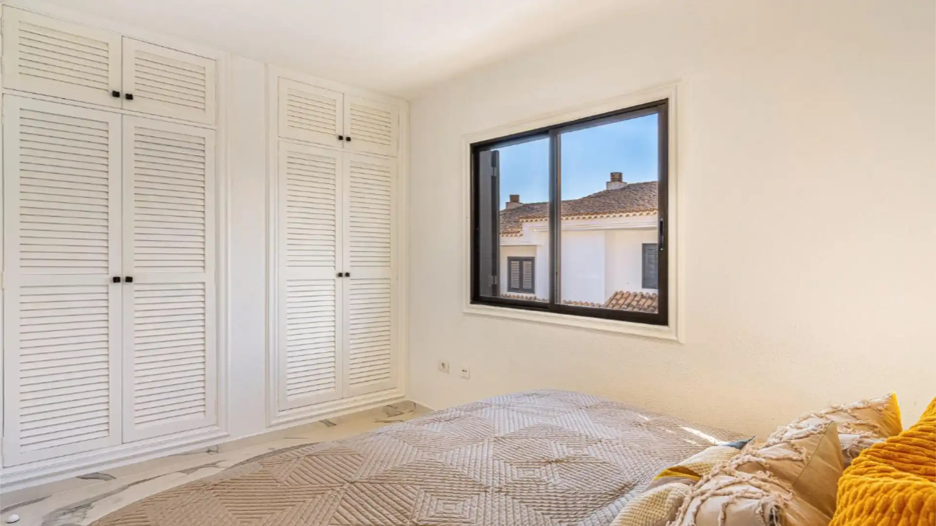 Casa adosada en  Calle Armiche 28 - Foto 6