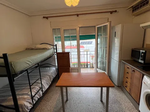 Estudio en calle Gaspar Calderas, 12