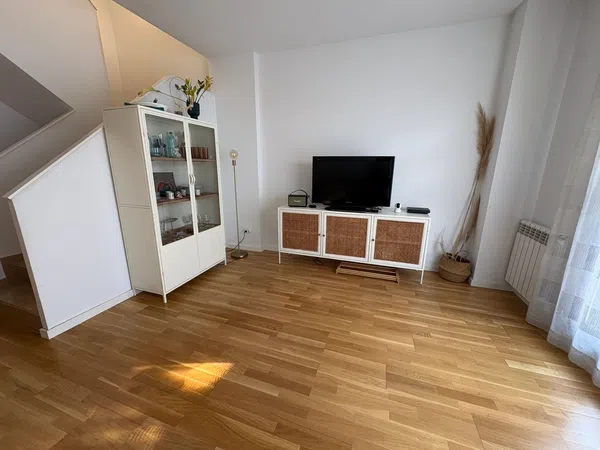 Chalet adosado en Calle de Josep Maria Vila, 18, Centre-Estanys - Foto 8