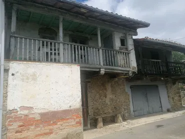 Casa adosada en  Calle Covadonga 1 - Foto 4
