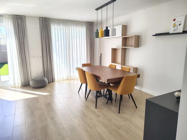 Chalet adosado en Primera Fase - Nuevo Tres Cantos - Foto 6