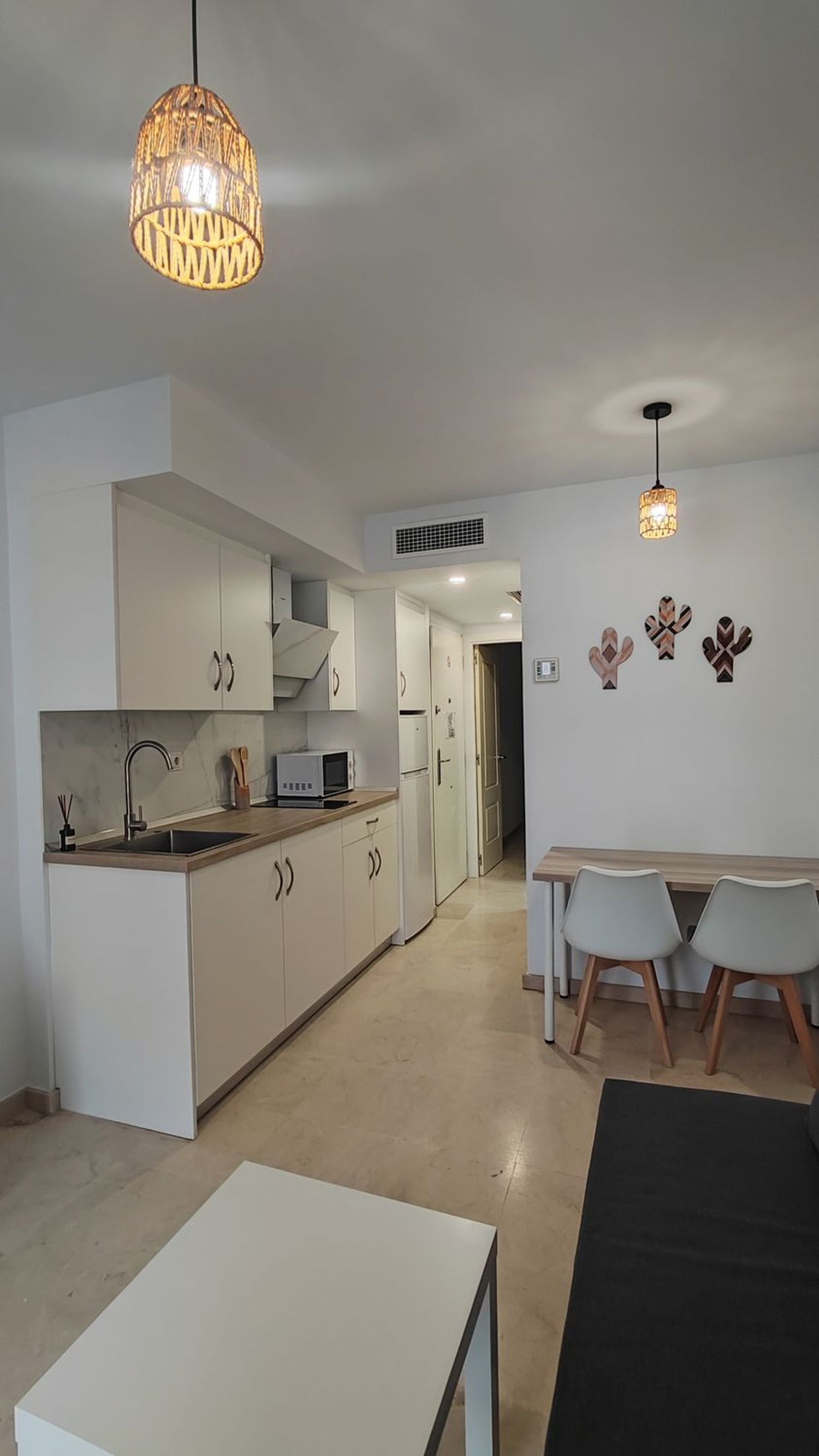 Piso en calle Torrealmádena, 3 - Foto 3