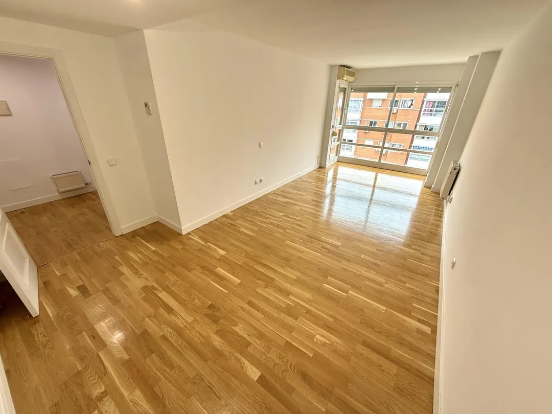 Piso en  Calle de María Tubau 17H