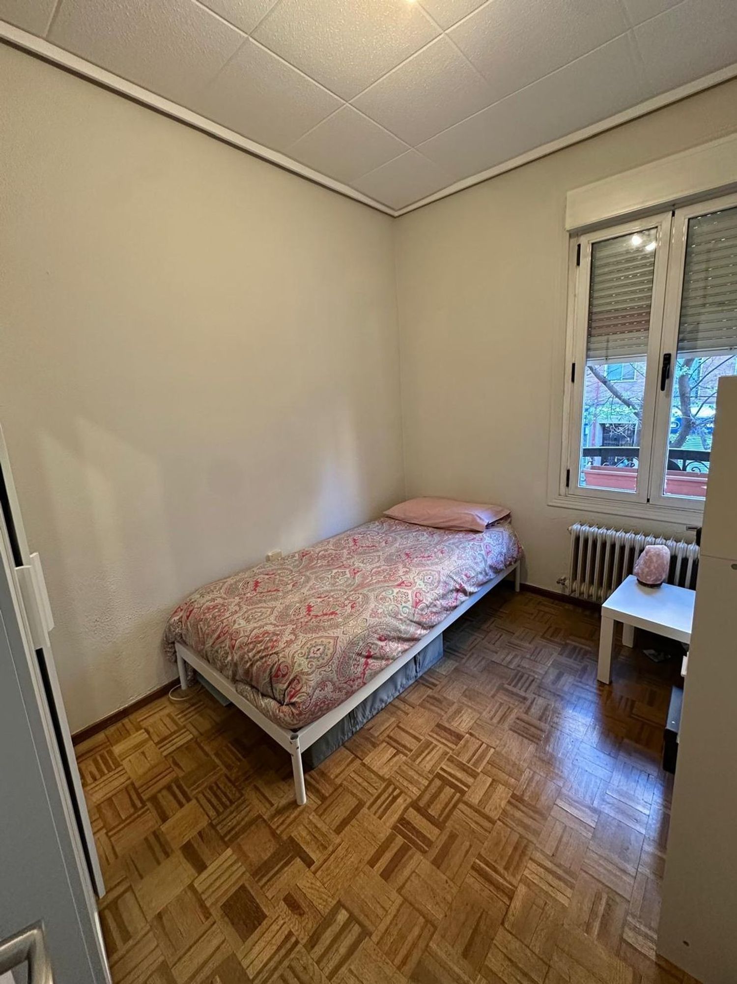 Piso en calle de Guzmán el Bueno, 63 - Foto 5