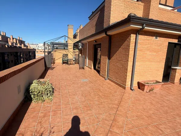 Ático en calle Julián Rabanedo, 22