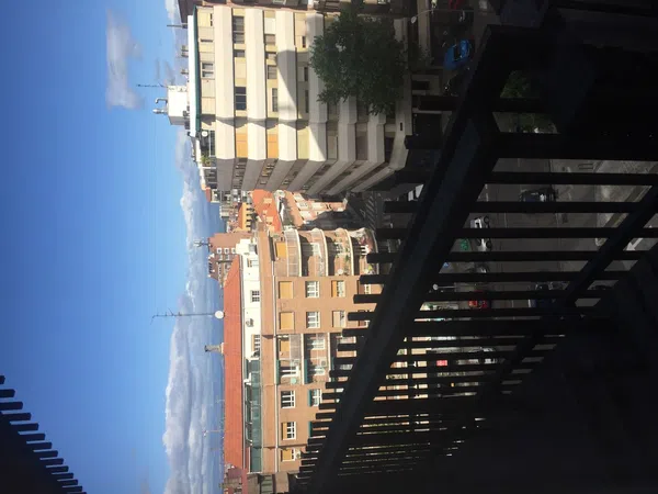 Estudio en calle de la Infanta Mercedes, 92