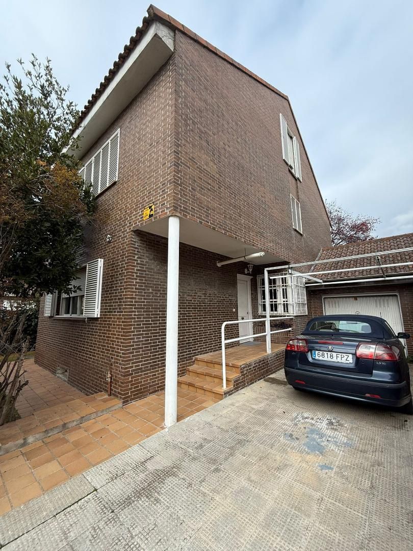 Chalet en  Calle Catalpas 1 - Foto 3