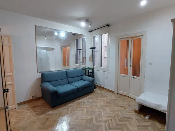 Piso en calle de Amaniel, 23