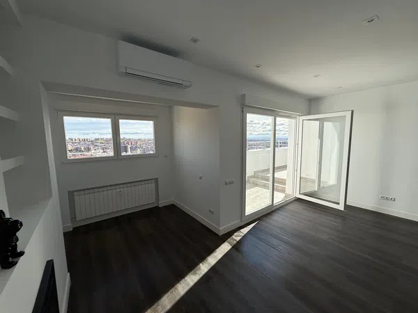 Ático en calle de los Reyes Magos, 18