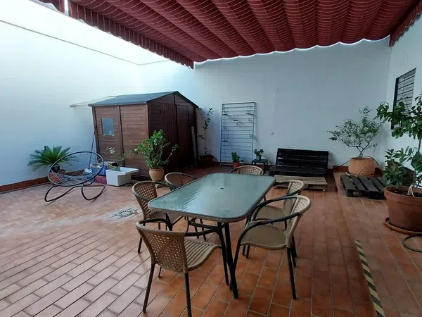 Piso en calle Joaquín Sama Naharro, 28
