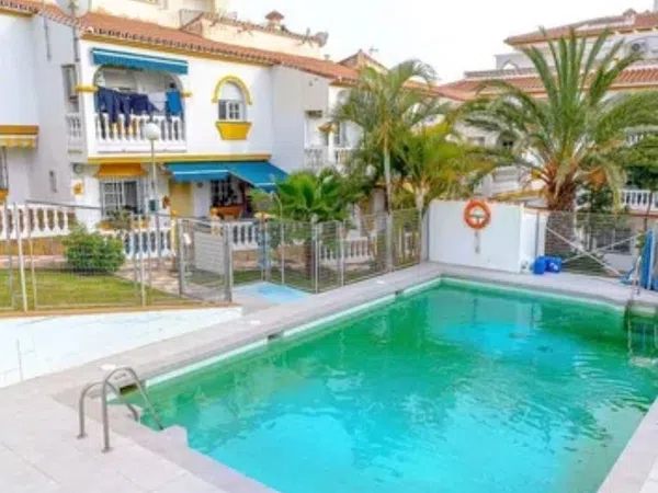 Chalet adosado en Calle Cortijo Viejo, 19 - Foto 1