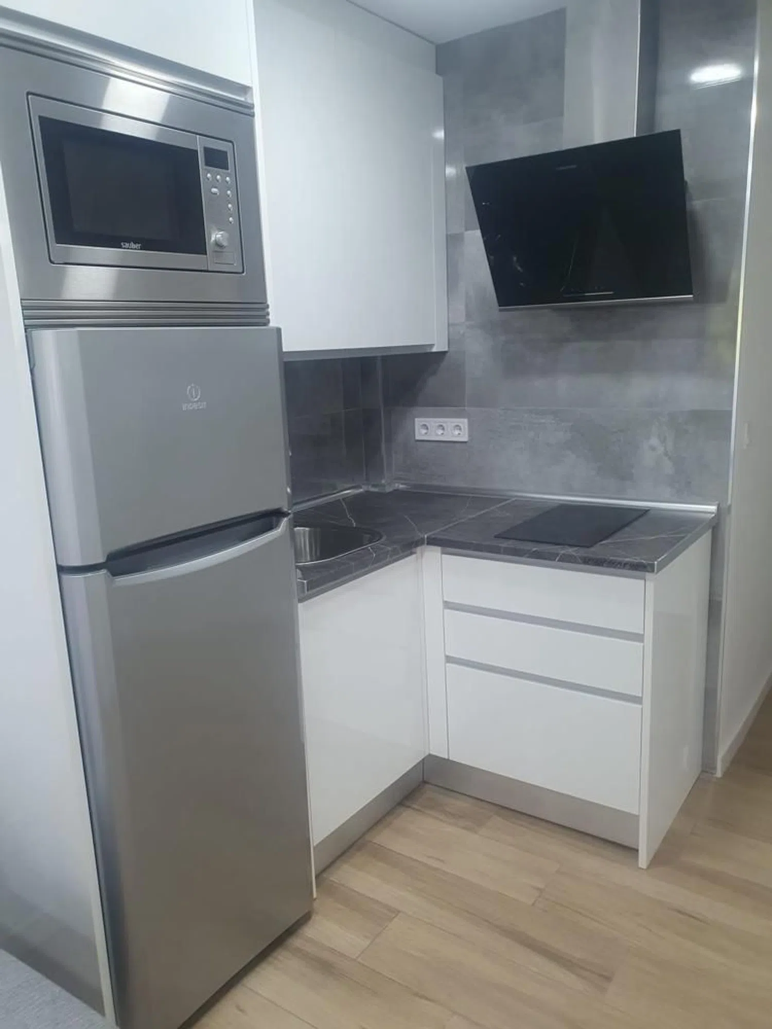 Piso en calle de la Virgen de Lourdes, 30 - Foto 3