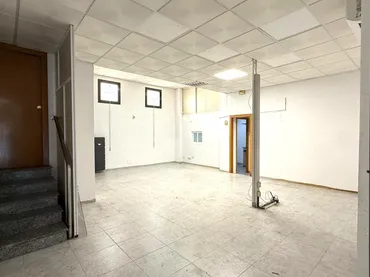 Local comercial en Badalona - Foto 3
