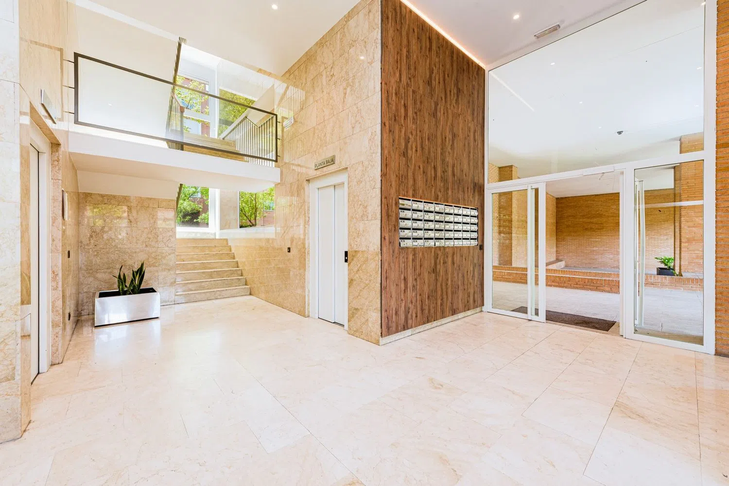 Piso en avenida del Papa Negro - Foto 10