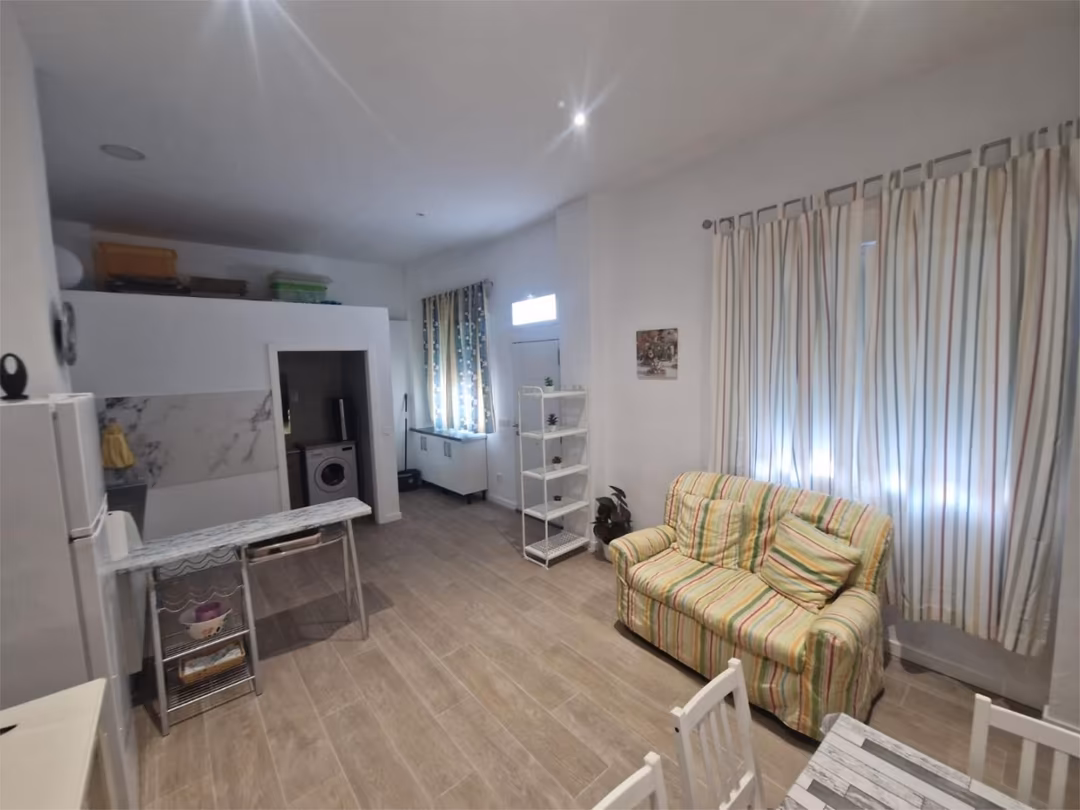 Apartamento en  Calle Frailes Cartujos 3