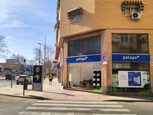Local en Calle Víctor de la Serna, 1, Ciudad de Asís - Foto 2