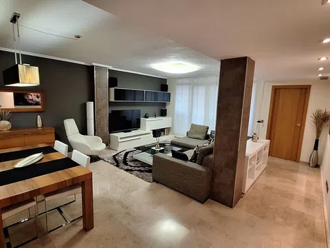 Piso en calle d'Alfauir, 45