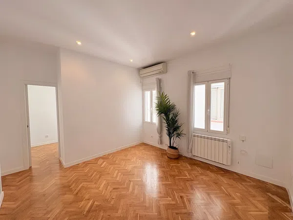 Piso en calle del Príncipe de Vergara, 56 - Foto 1