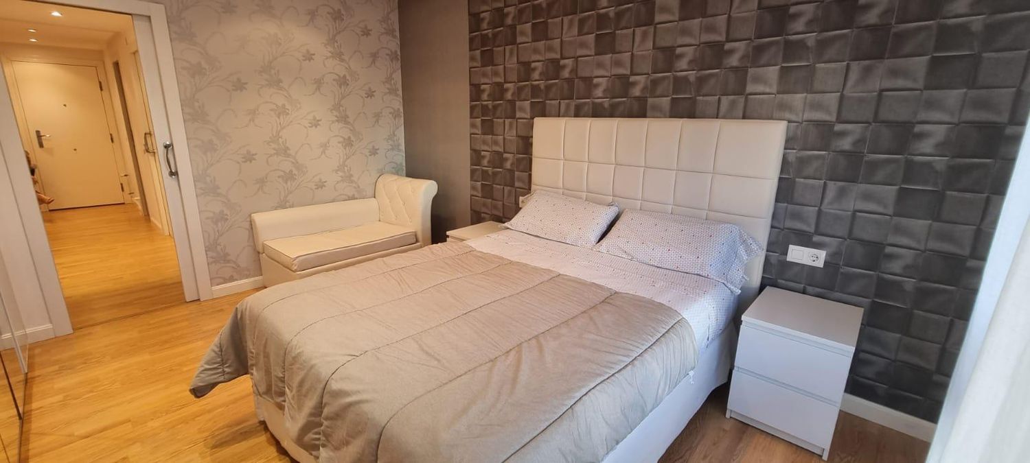 Piso en Plaza de Longoria Carbajal, 3, Salesas-Foncalada-Campoamor - Foto 2