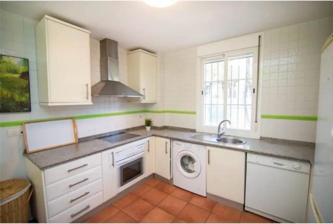 Casa adosada en Novo Sancti Petri - Foto 5