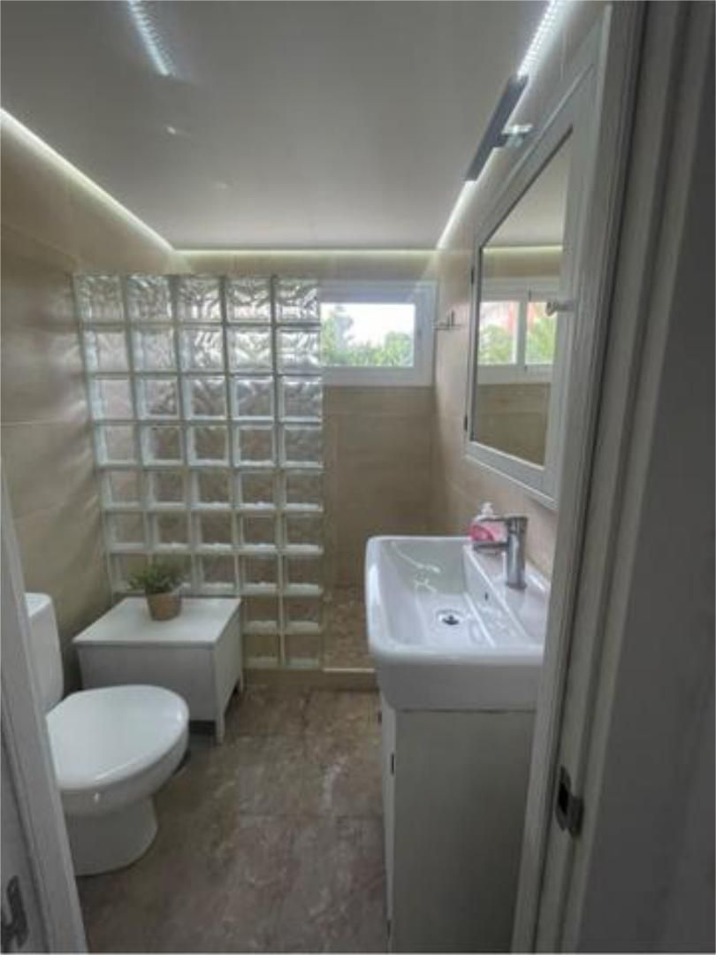 Apartamento en Puerto Deportivo Estepona - Foto 3