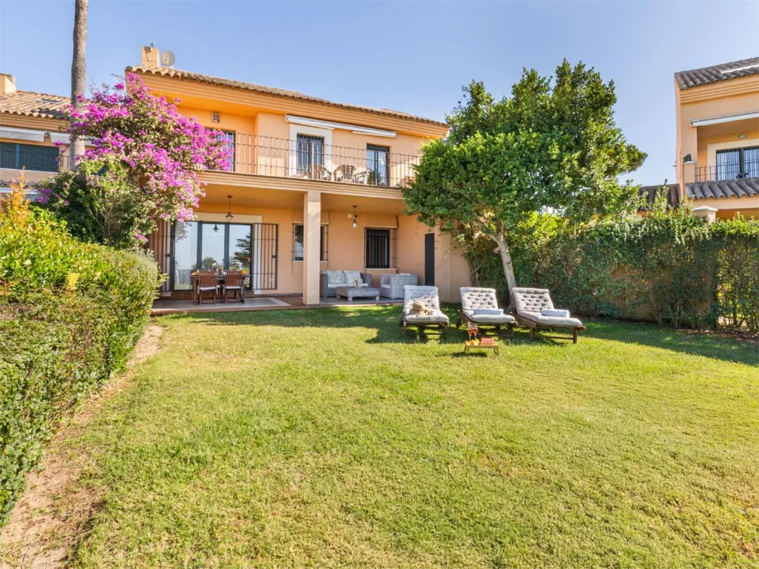 Casa adosada en  Calle Teodosio 12 - Foto 21