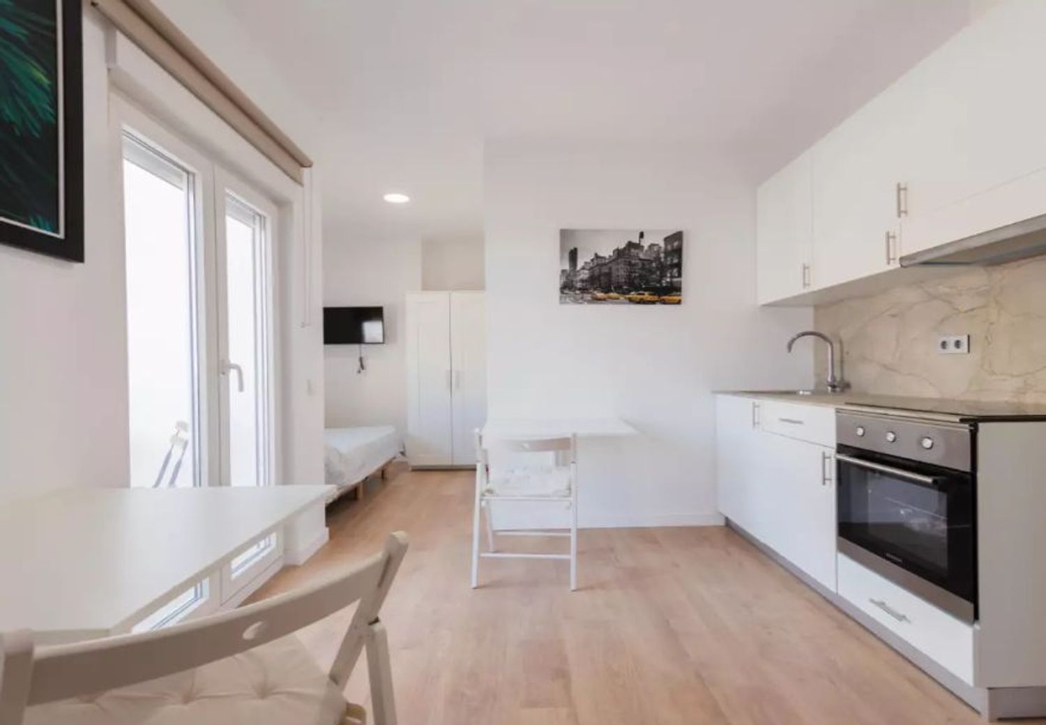 Estudio en avenida de Gaspar Aguilar, 43