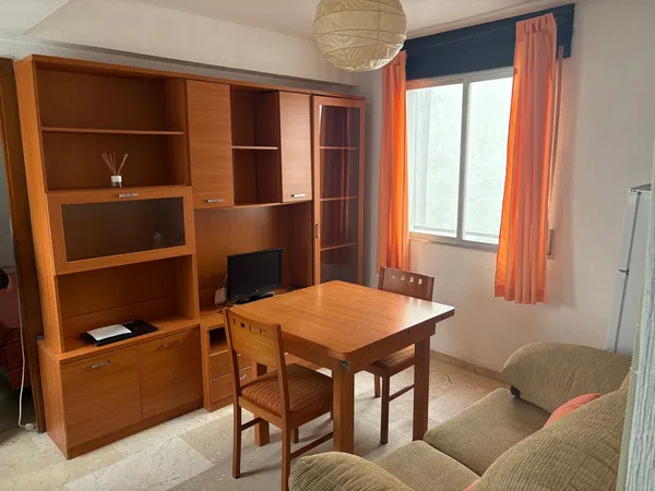 Piso en calle Villa de Rota, 8