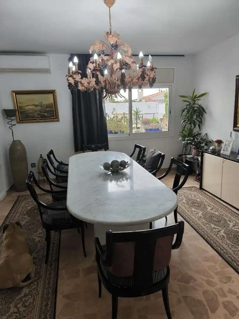 Chalet en  Carrer del Fluvià 13 - Foto 4