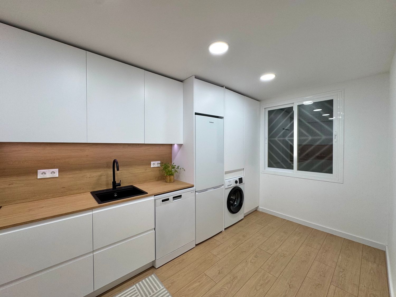 Chalet adosado en calle Pepa Flores Marisol, 30 - Foto 4