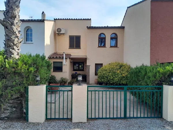 Chalet adosado en Passatge Dublín, 20, Torre Vella - Torre Gran - Les Dunes - Foto 8
