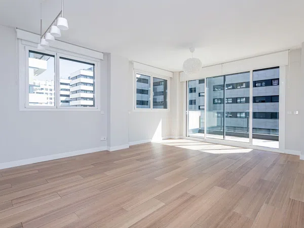 Piso en paseo de Europa, 14