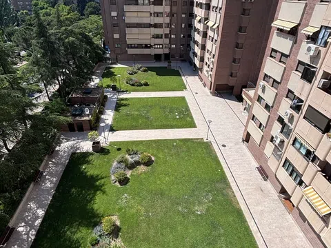 Piso en calle de Caleruega, 1