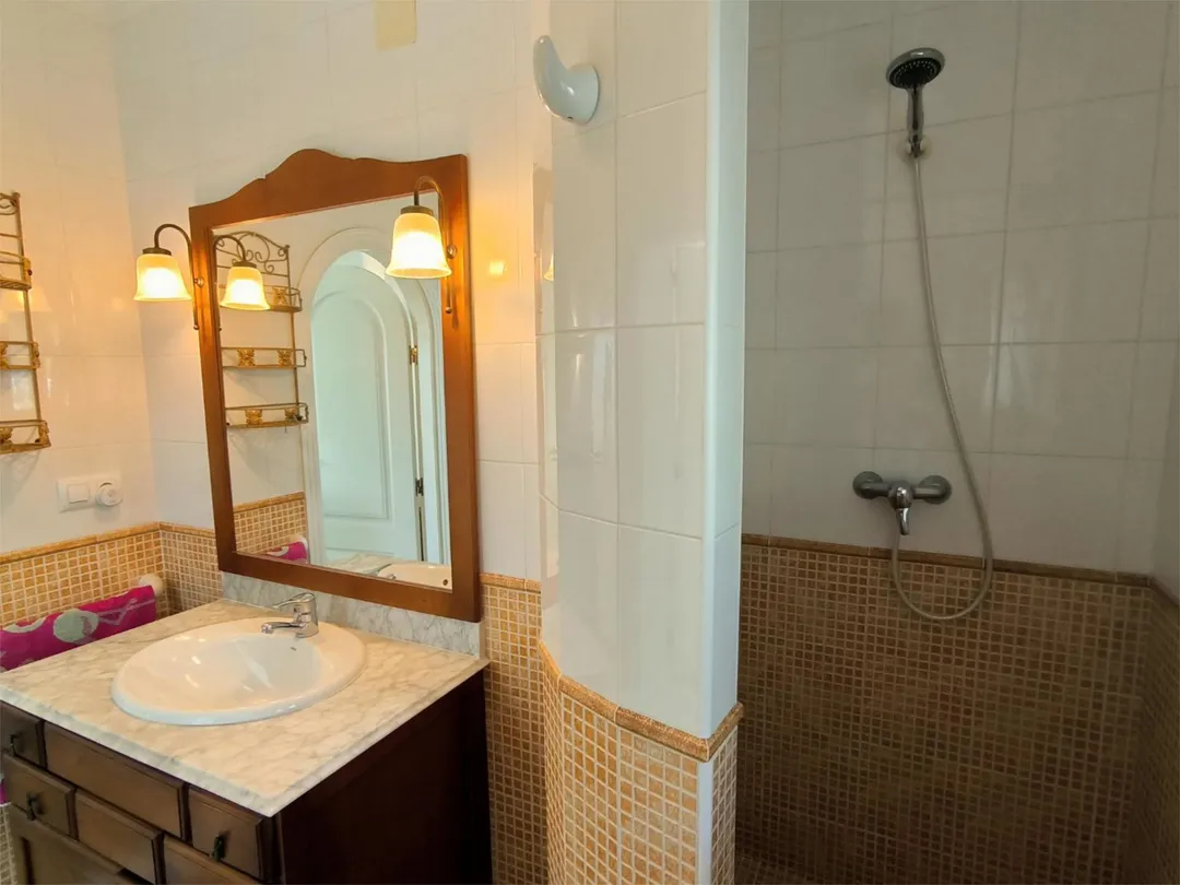 Casa adosada en  Avenida de Madrid 36 - Foto 23