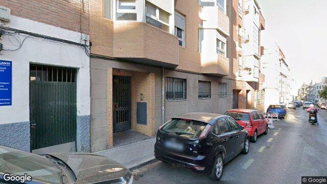 Vista de la calle de Piso en Calle Miosotis, 19