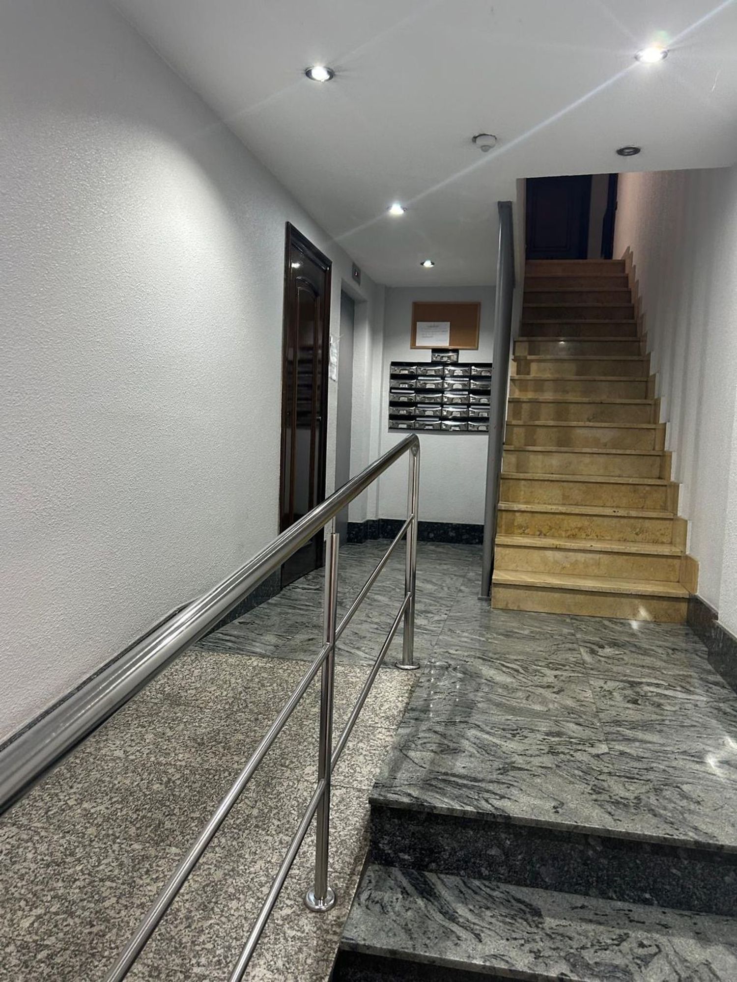 Piso en Calle Fray Luis de Granada, 39, Carmelitas - Foto 13