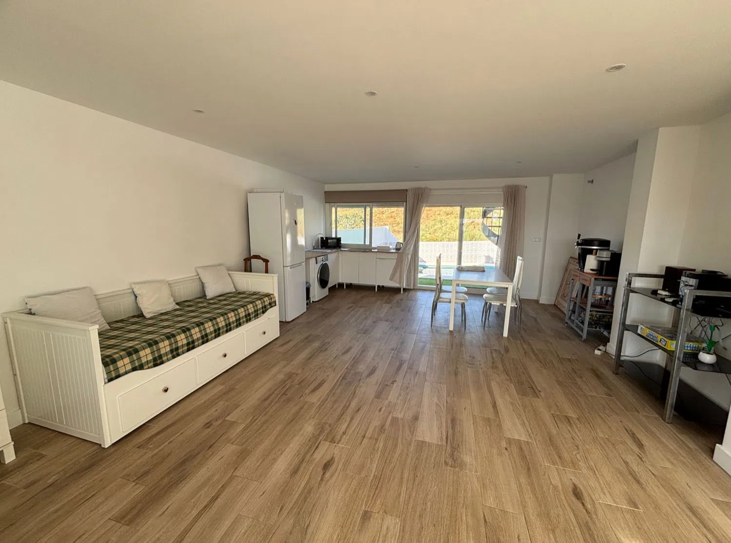 Estudio en calle Tiépolo, 41 - Foto 2