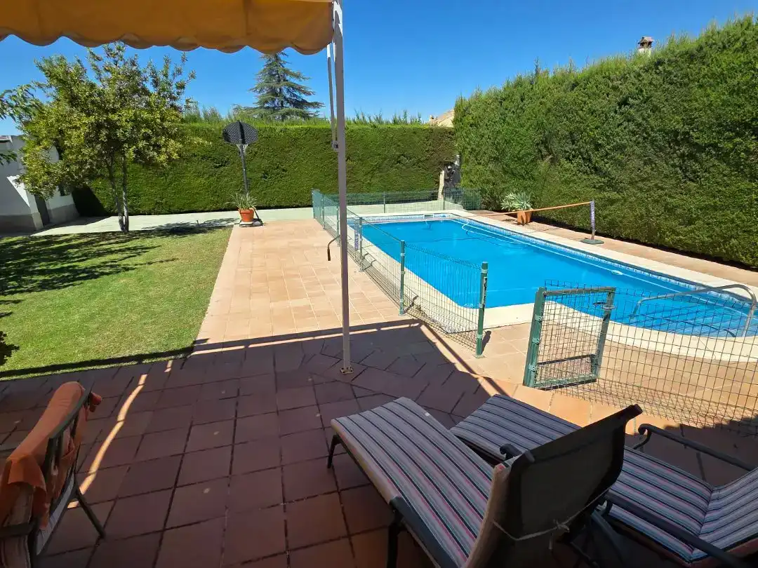 Chalet en  Calle Monasterio Santa Inés 2 - Foto 5