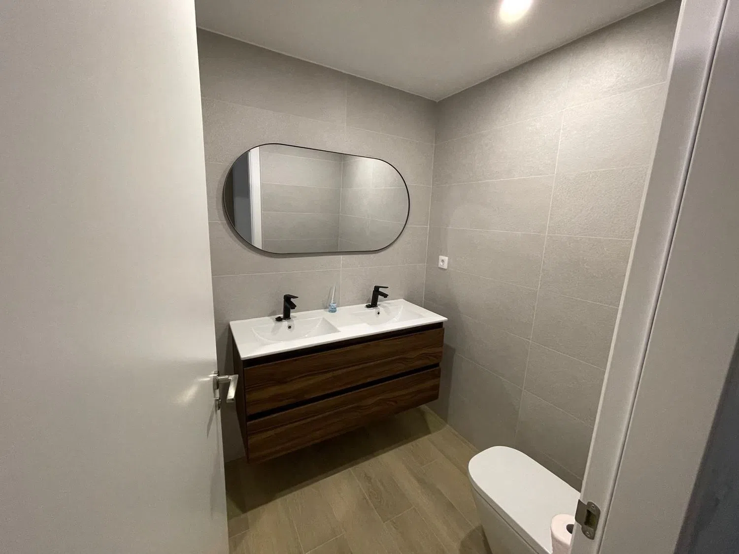 Piso en avenida Don Juan de Borbon, 94 - Foto 9