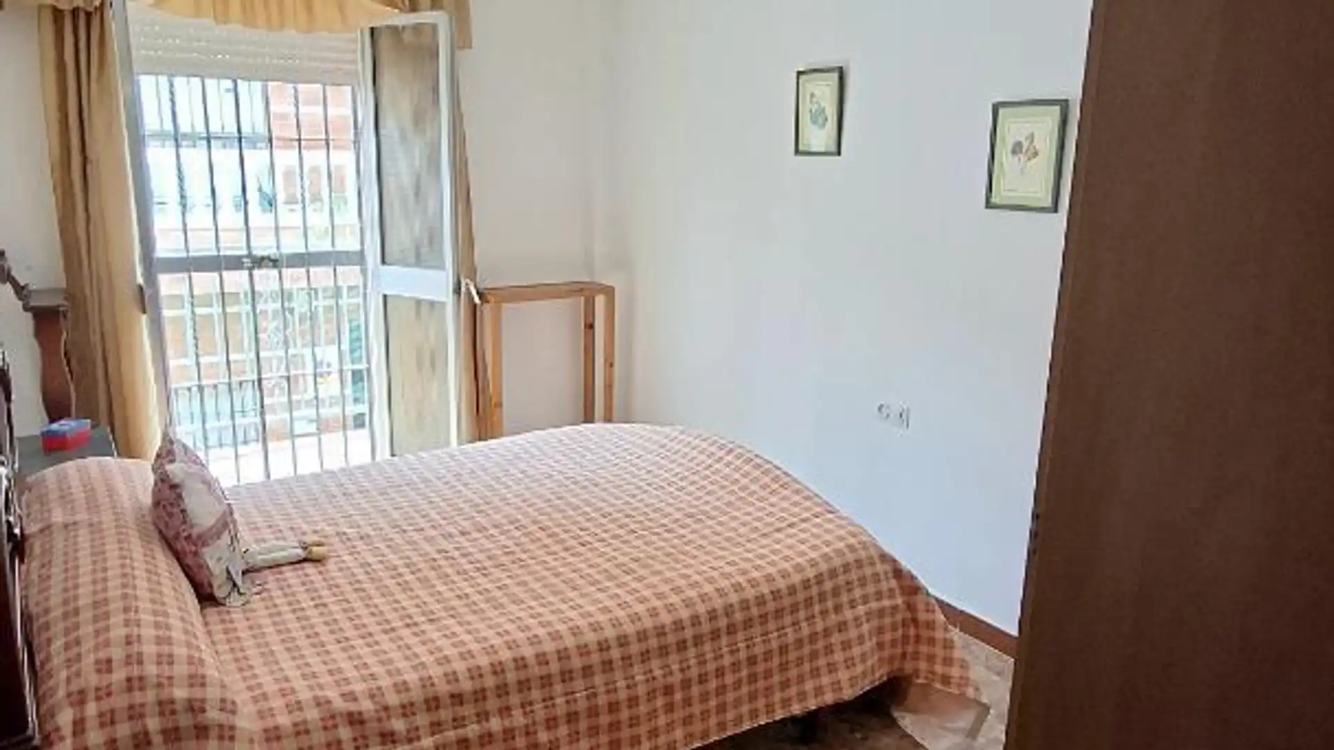 Casa adosada en  Calle Marinaleda 53 - Foto 3