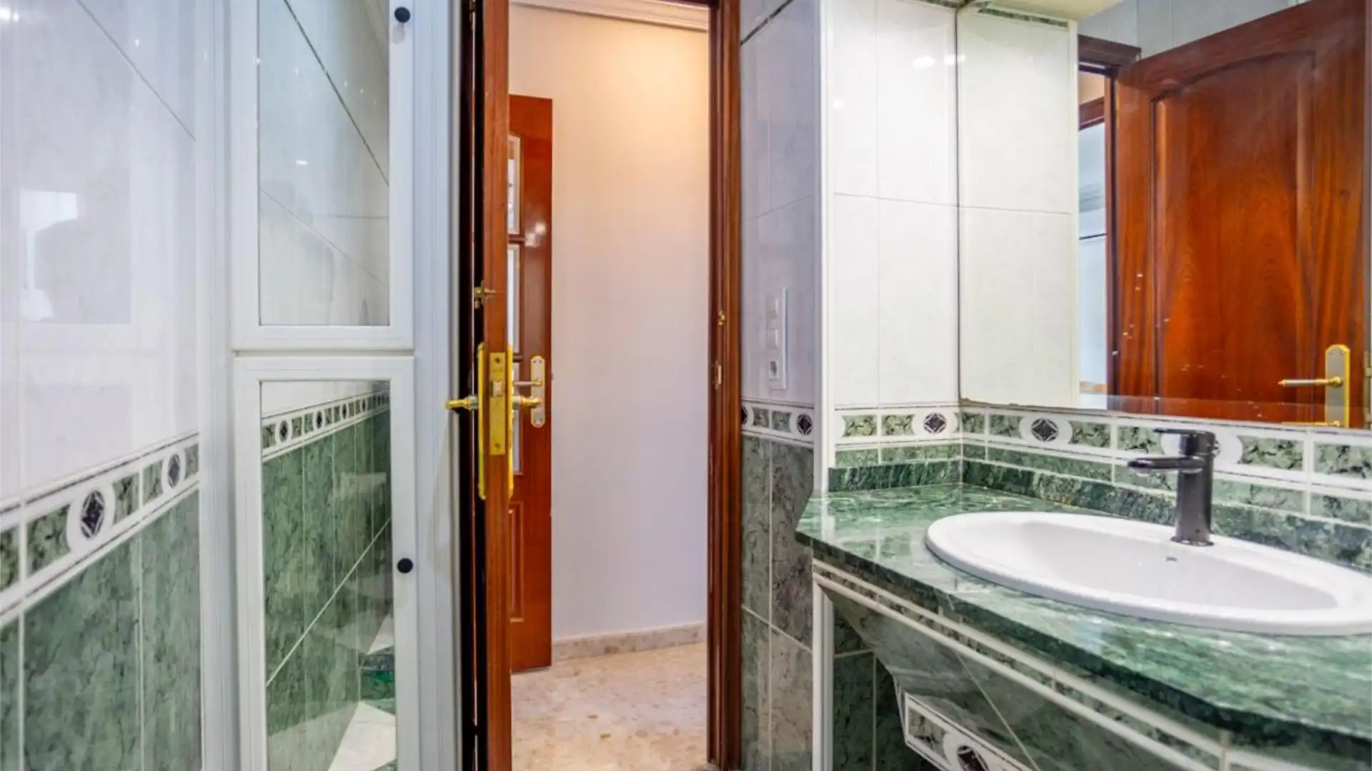 Piso en  Calle Virgen de las Torres 12 - Foto 17