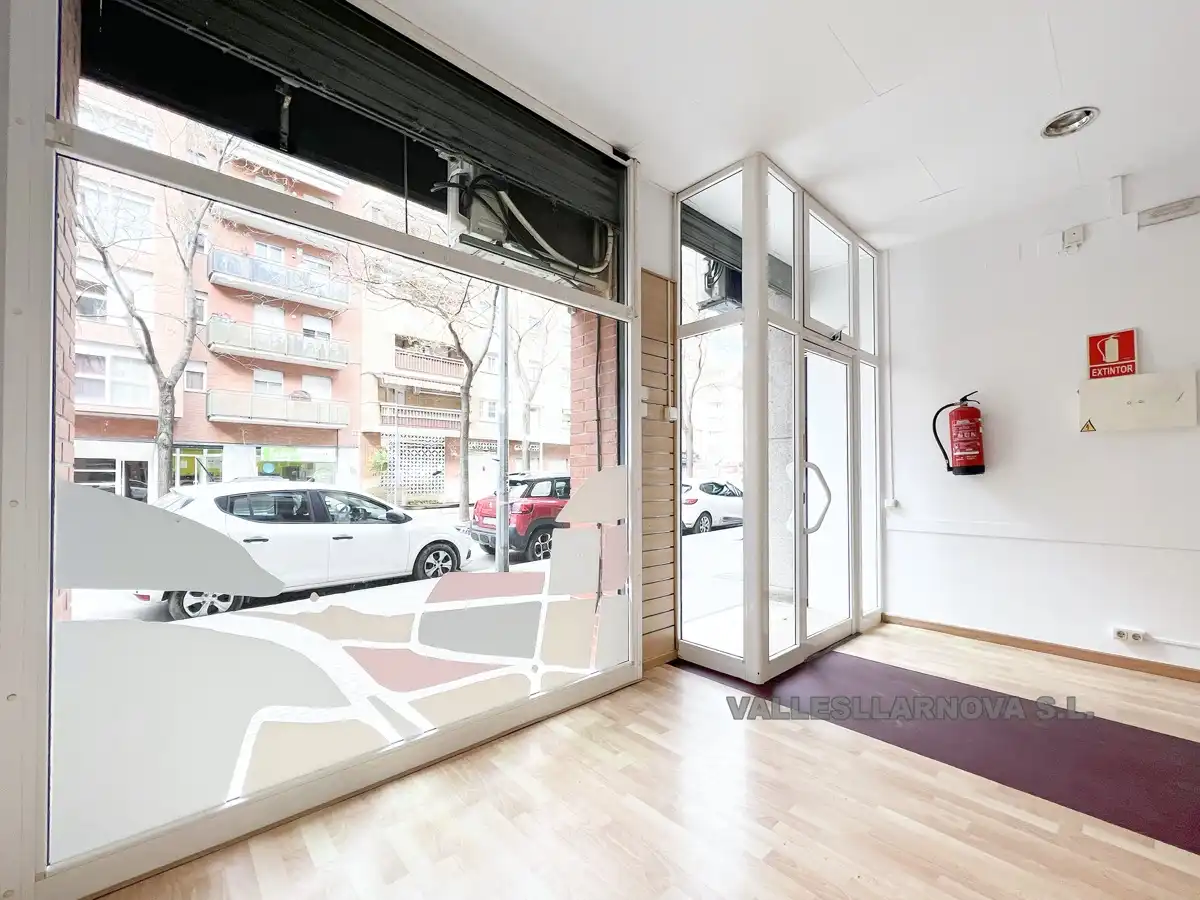 Local comercial en Mollet del Vallès - Foto 4