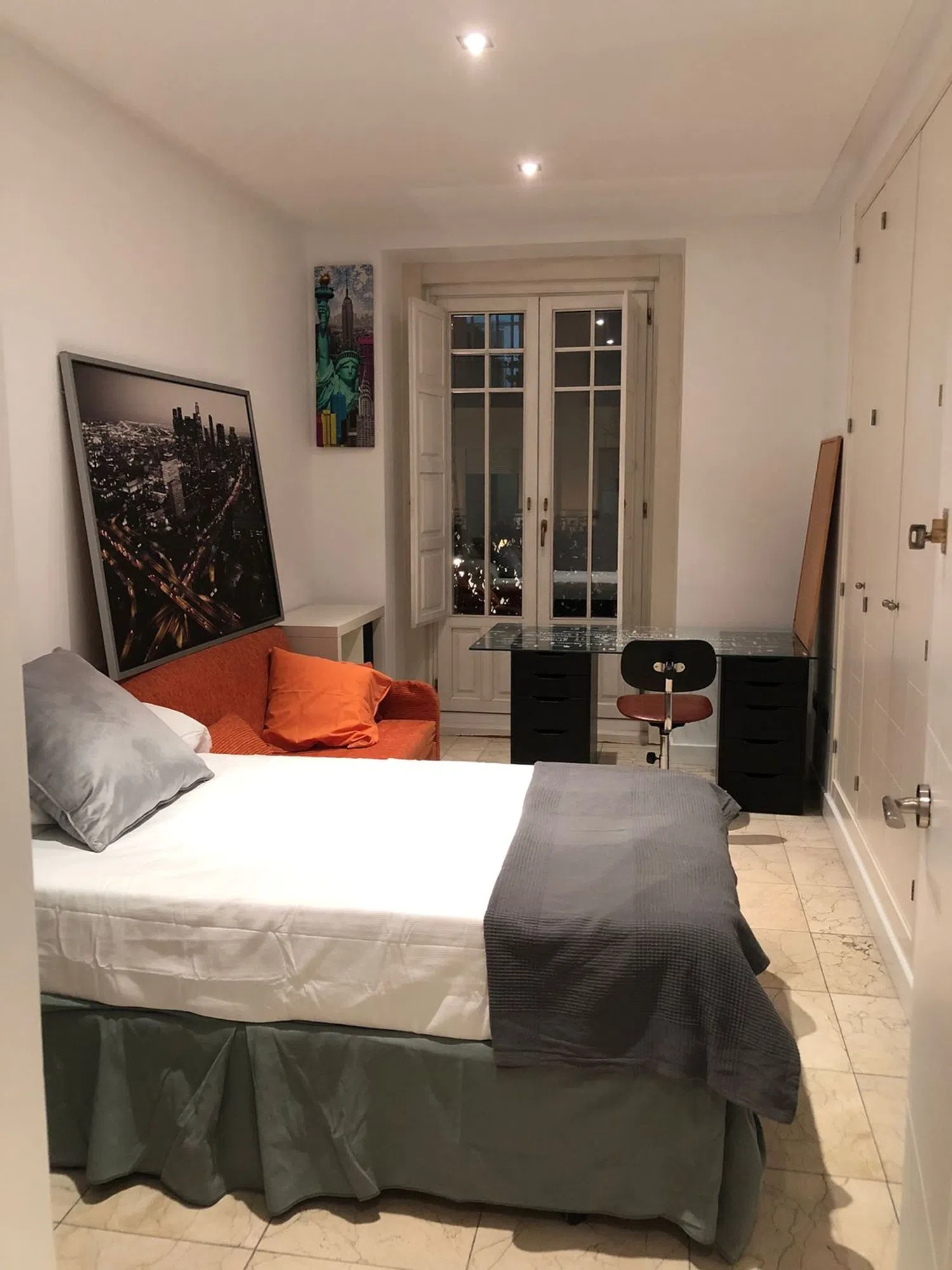 Piso en calle de Guzmán el Bueno, 45 - Foto 10