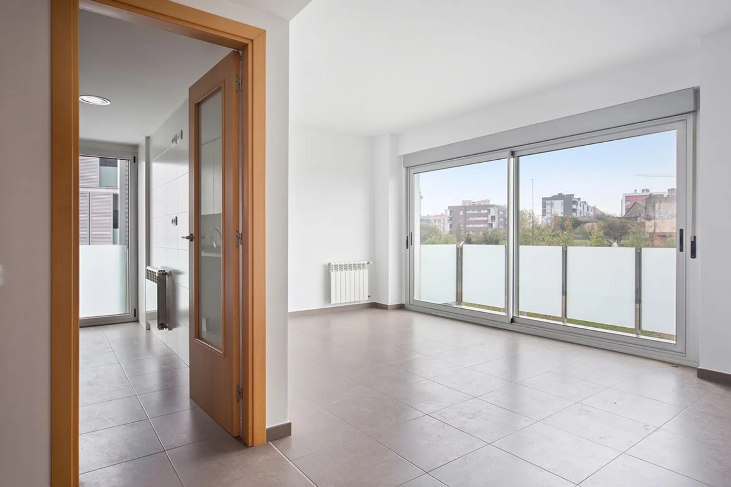 Piso en calle de Pere Calders, 68 - Foto 1