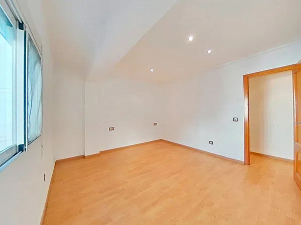 Piso en Barrio Els Orriols - Foto 10