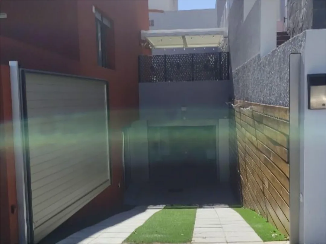 Casa adosada en  Calle Francisco de La Torre 31 - Foto 45