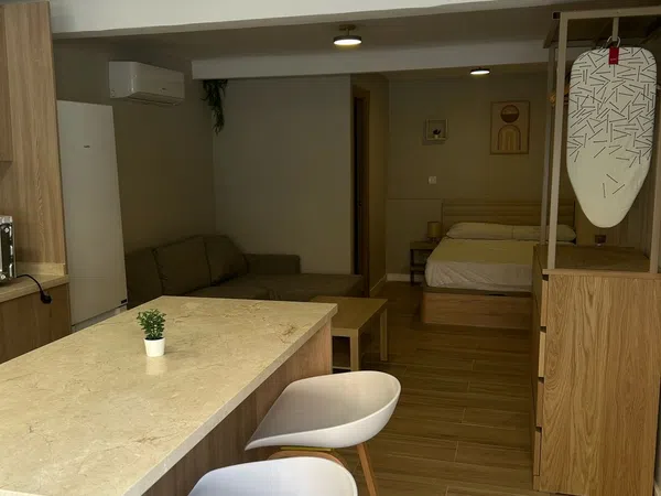 Estudio en calle del Pintor Varela, 13